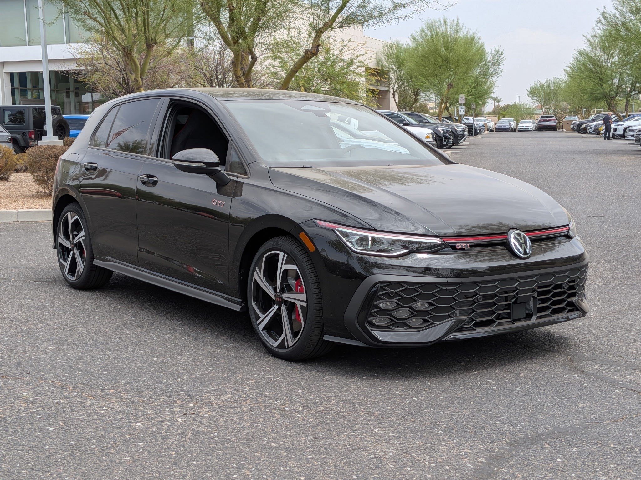 New 2026 Mythos Black Metallic Volkswagen SE image 4