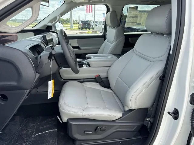 New 2026 Star White Metallic Tri-Coat Ford Active image 21