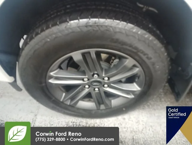 Used 2023 White Ford Lariat image 17