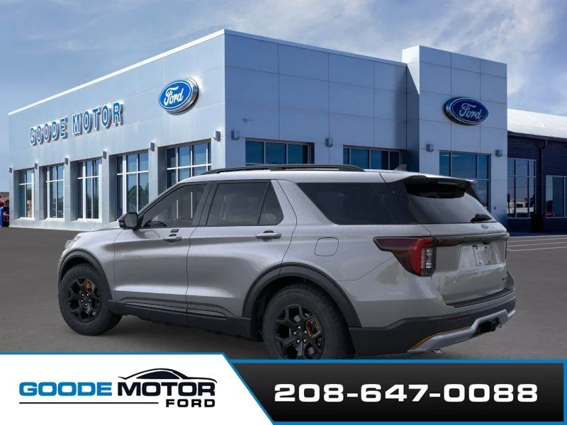 New 2026 Carbonized Gray Metallic Ford Tremor® image 4