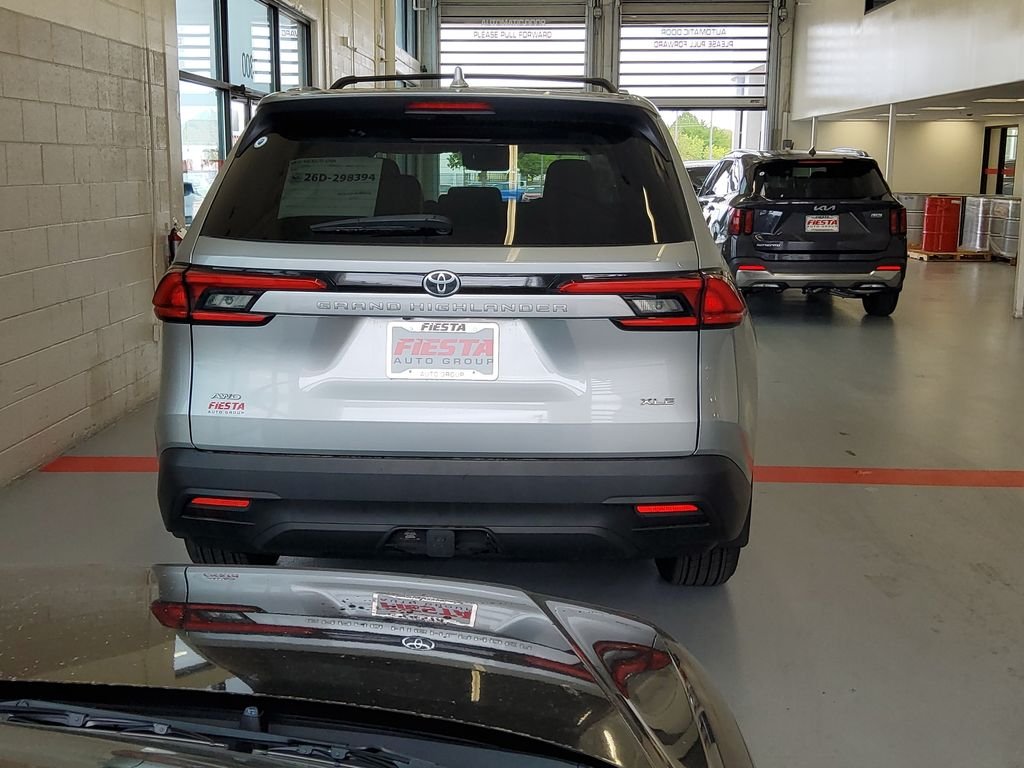 Used 2024 Silver Toyota XLE image 5