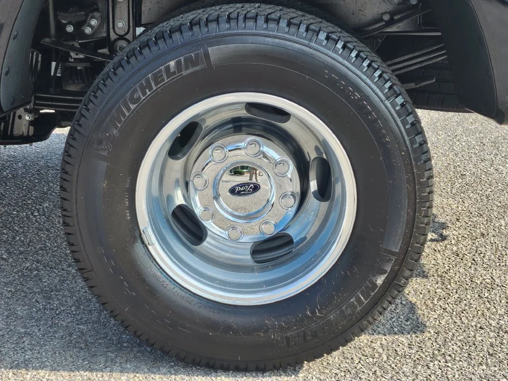 New 2026 Black Ford Platinum image 17