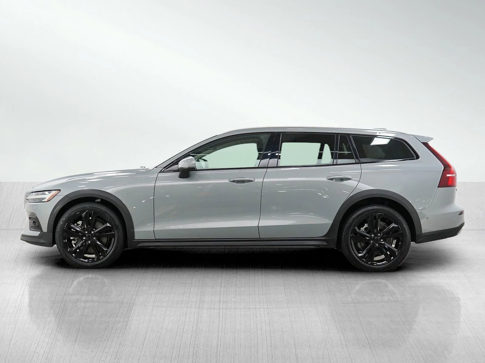 Used 2025 Volvo V60 Cross Country Plus with VIN YV4L12WK5S2149958 for sale in Hopkins, Minnesota