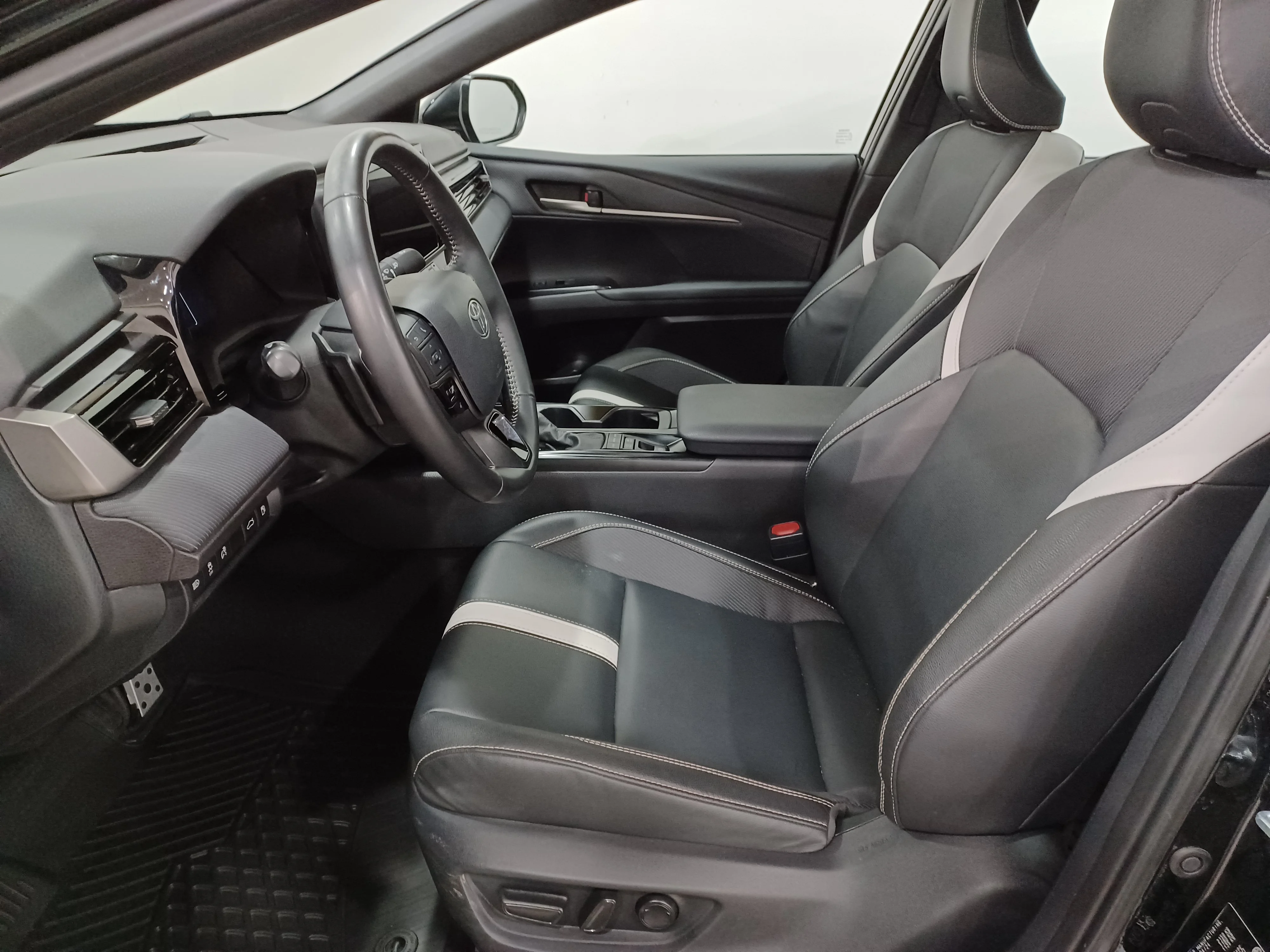 Certified Used 2025 Midnight Black Metallic Toyota SE Hybrid AWD*Great on Fuel! | Adaptive Cruise | Htd Leather | Sunroof | Htd Wheel | Lane Keeping image 10