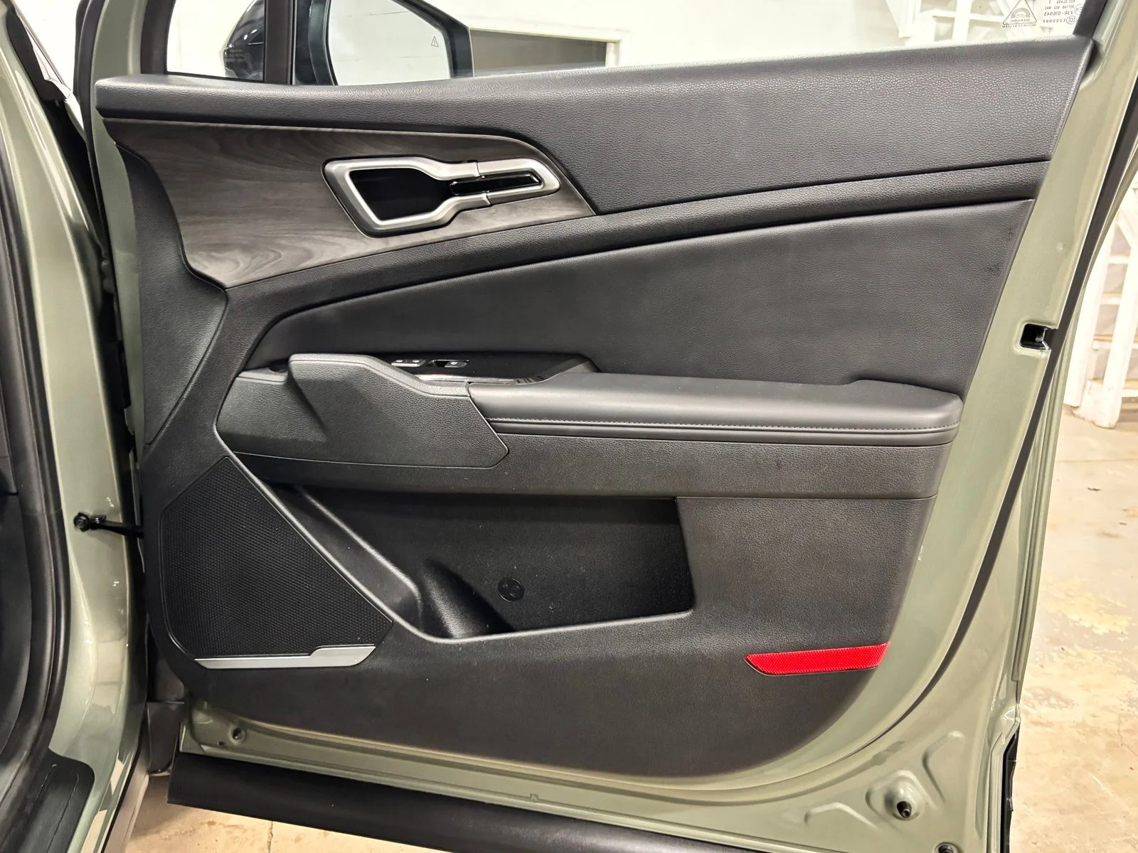 Used 2023 Green Kia X-Line image 23