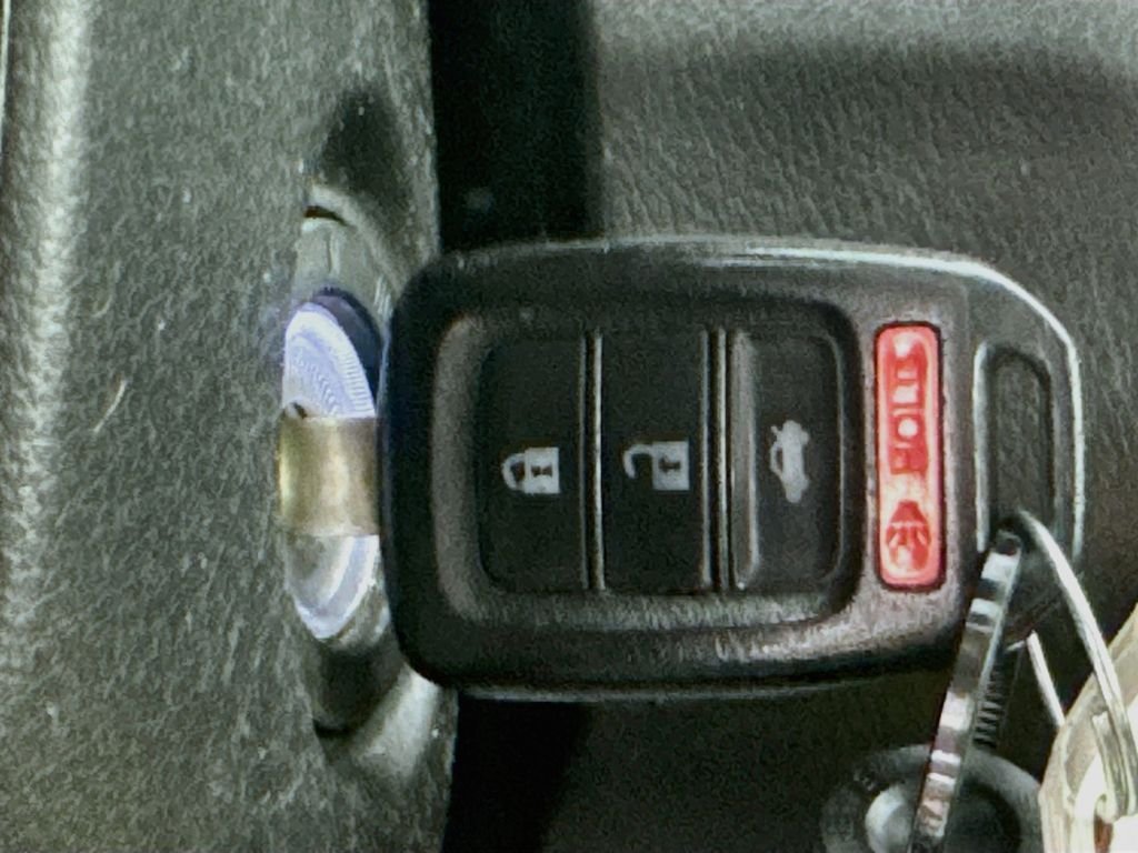 Used 2015 Gray Honda LX image 19
