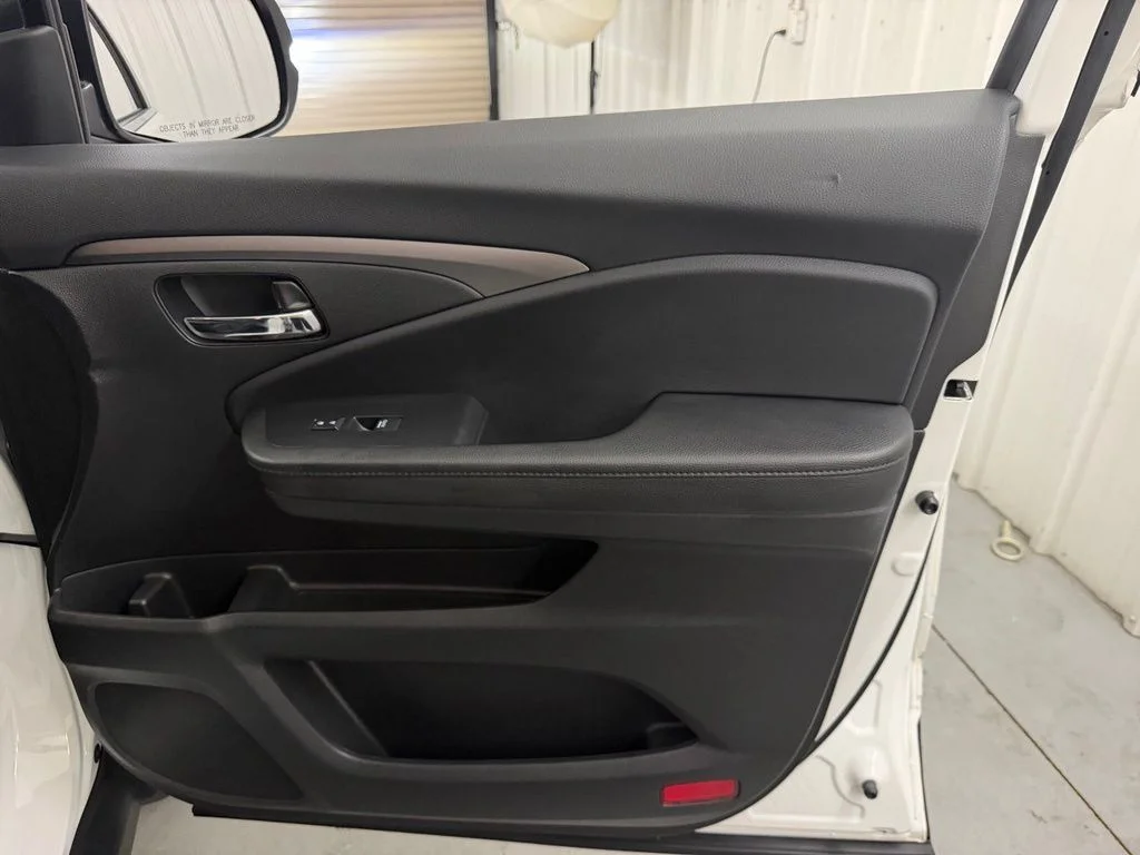 Used 2022 White Honda Special Edition image 46
