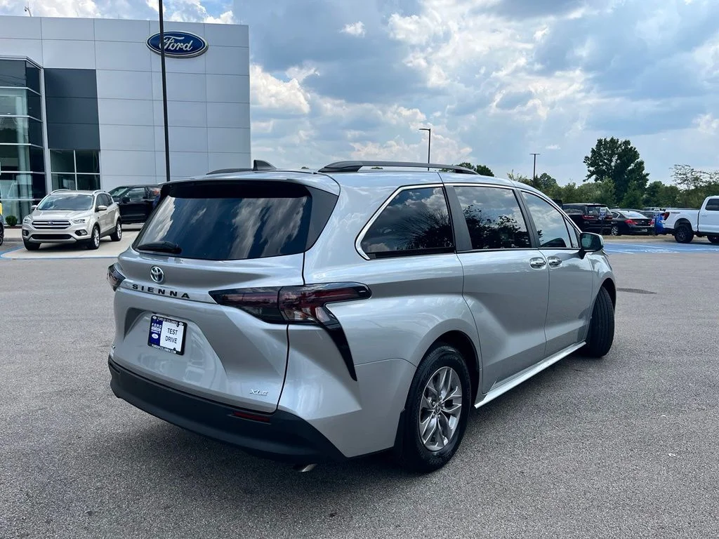 Used 2025 Silver Toyota XLE image 5