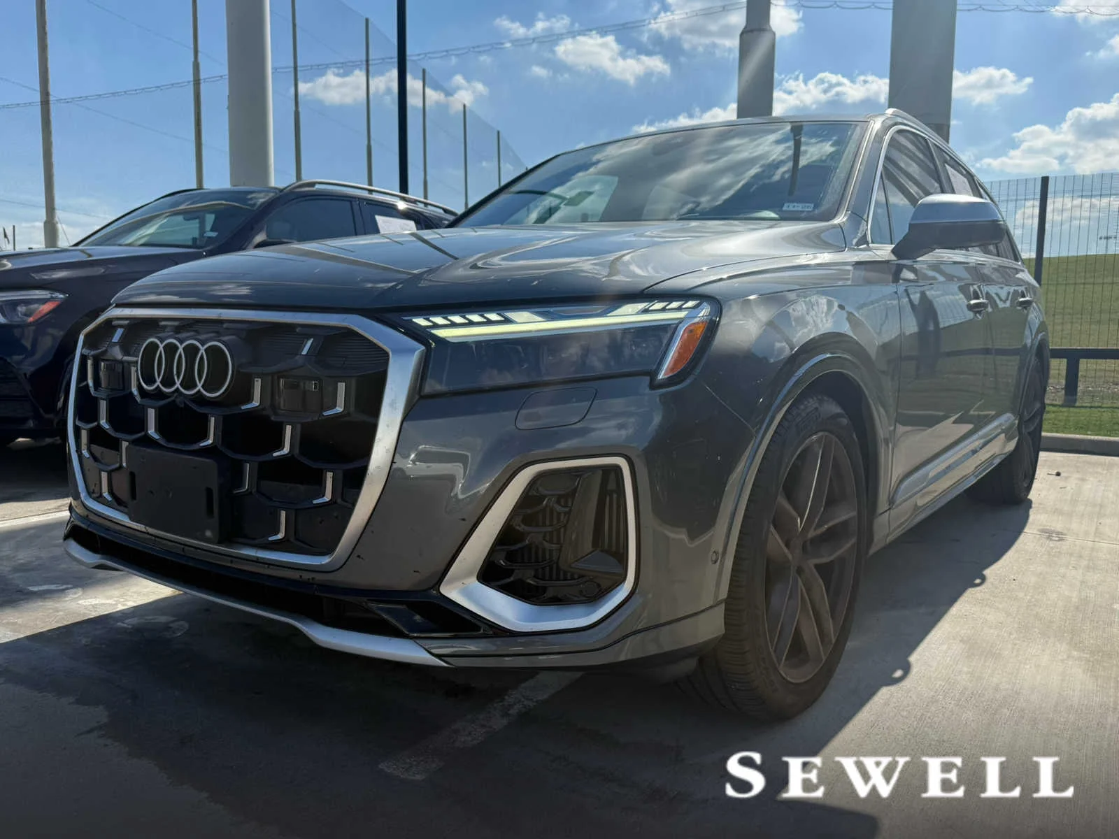 2025 Audi SQ7 Prestige quattro Tiptronic's photo