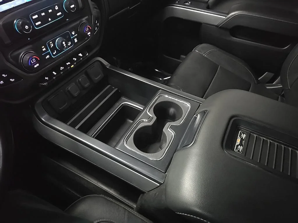 Used 2019 Black Chevrolet LTZ image 27