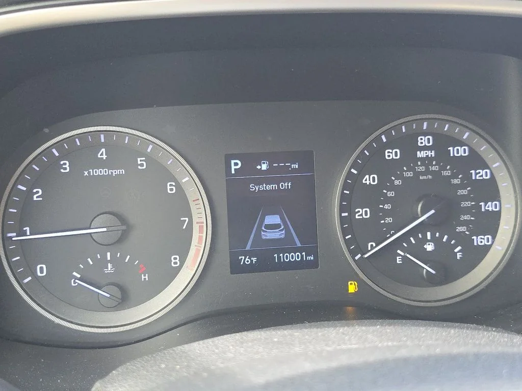 Used 2020 Gray Hyundai SE image 24