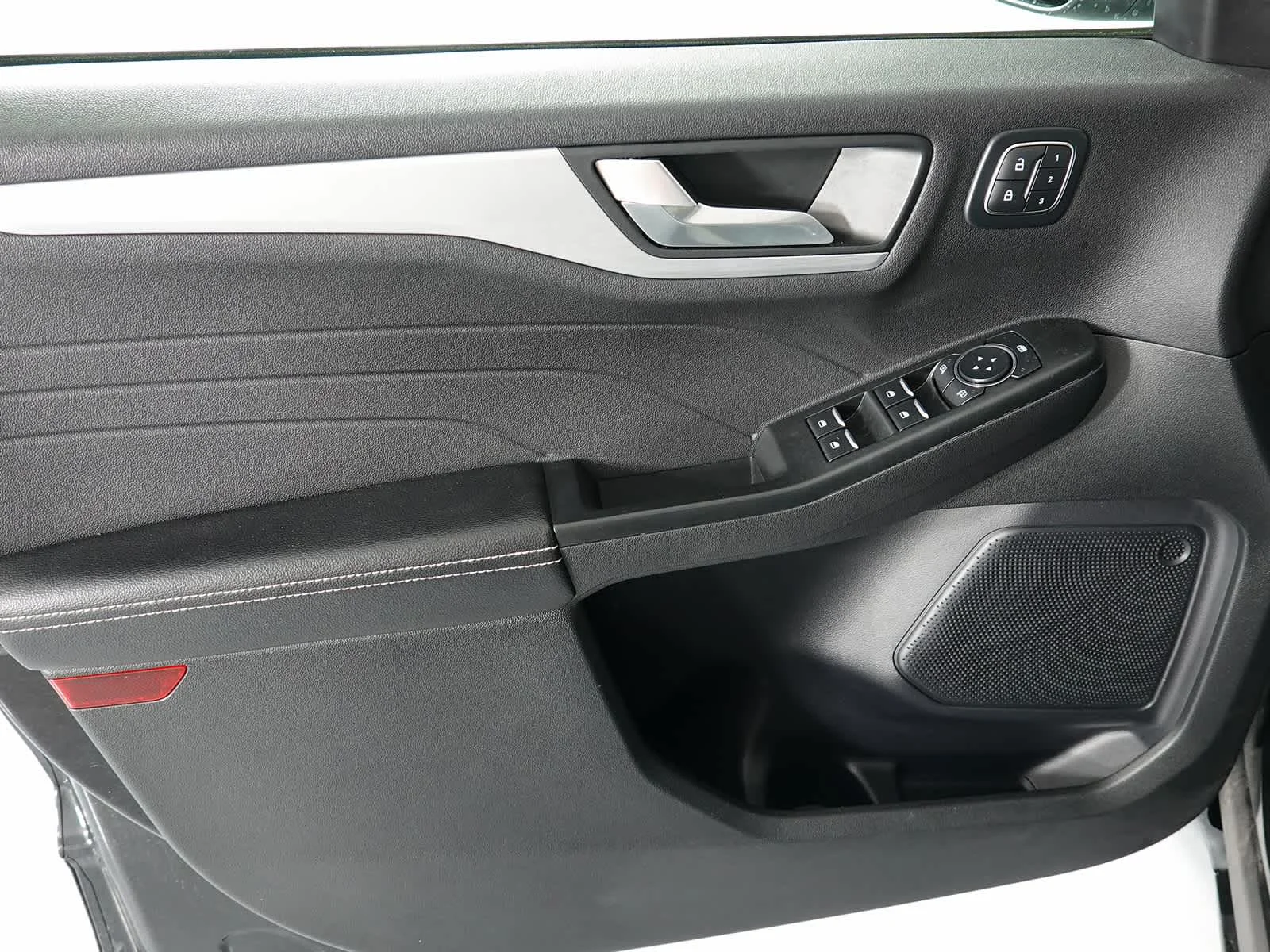 Used 2025 Agate Black Ford Platinum image 11