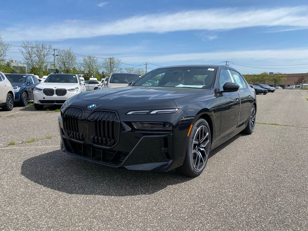 2026 BMW 7 Series 740i xDrive Sedan's photo