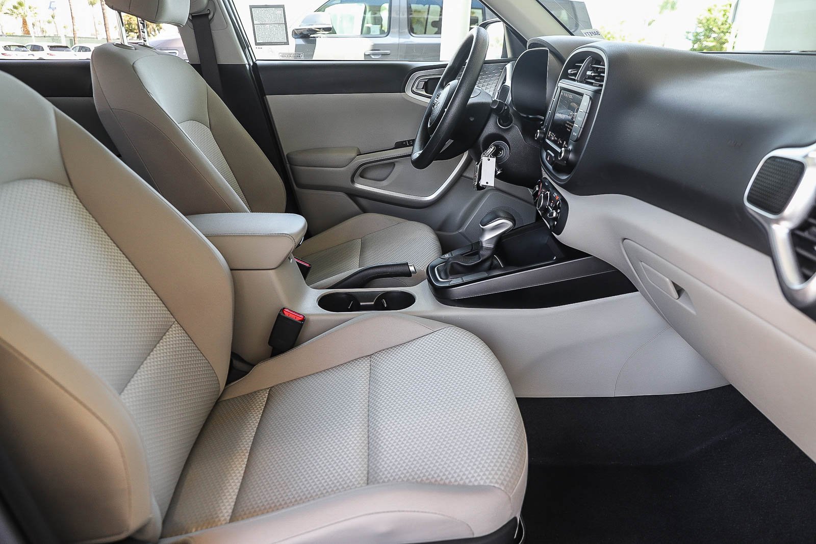 Used 2025 Gravity Gray Kia LX image 19