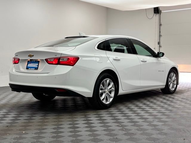 Used 2024 Summit White Chevrolet LT image 6