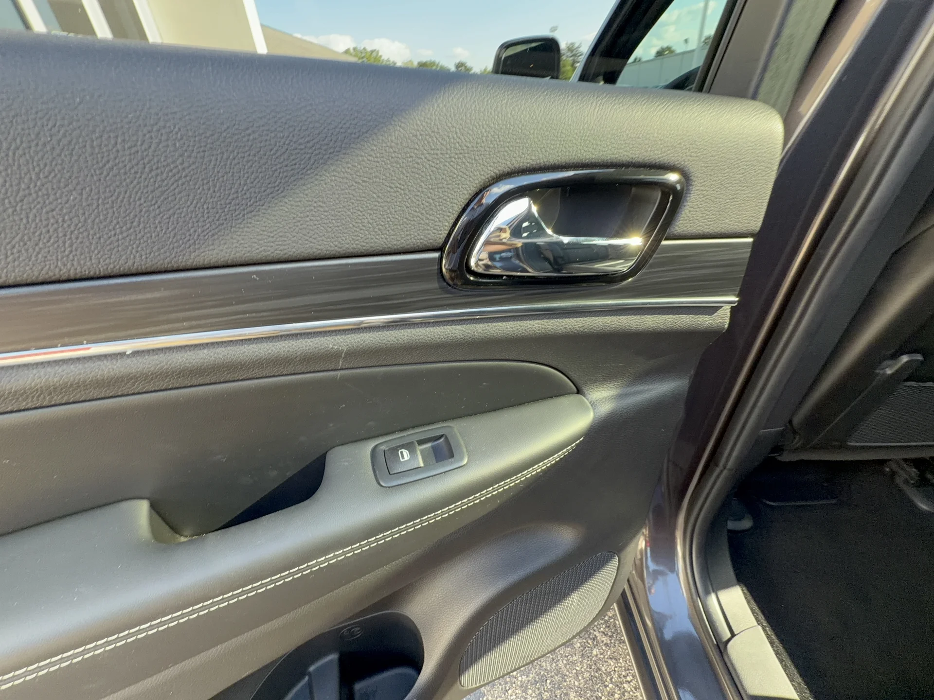 Used 2021 Granite Crystal Metallic Clear Coat Jeep 80th Anniversary Edition image 23