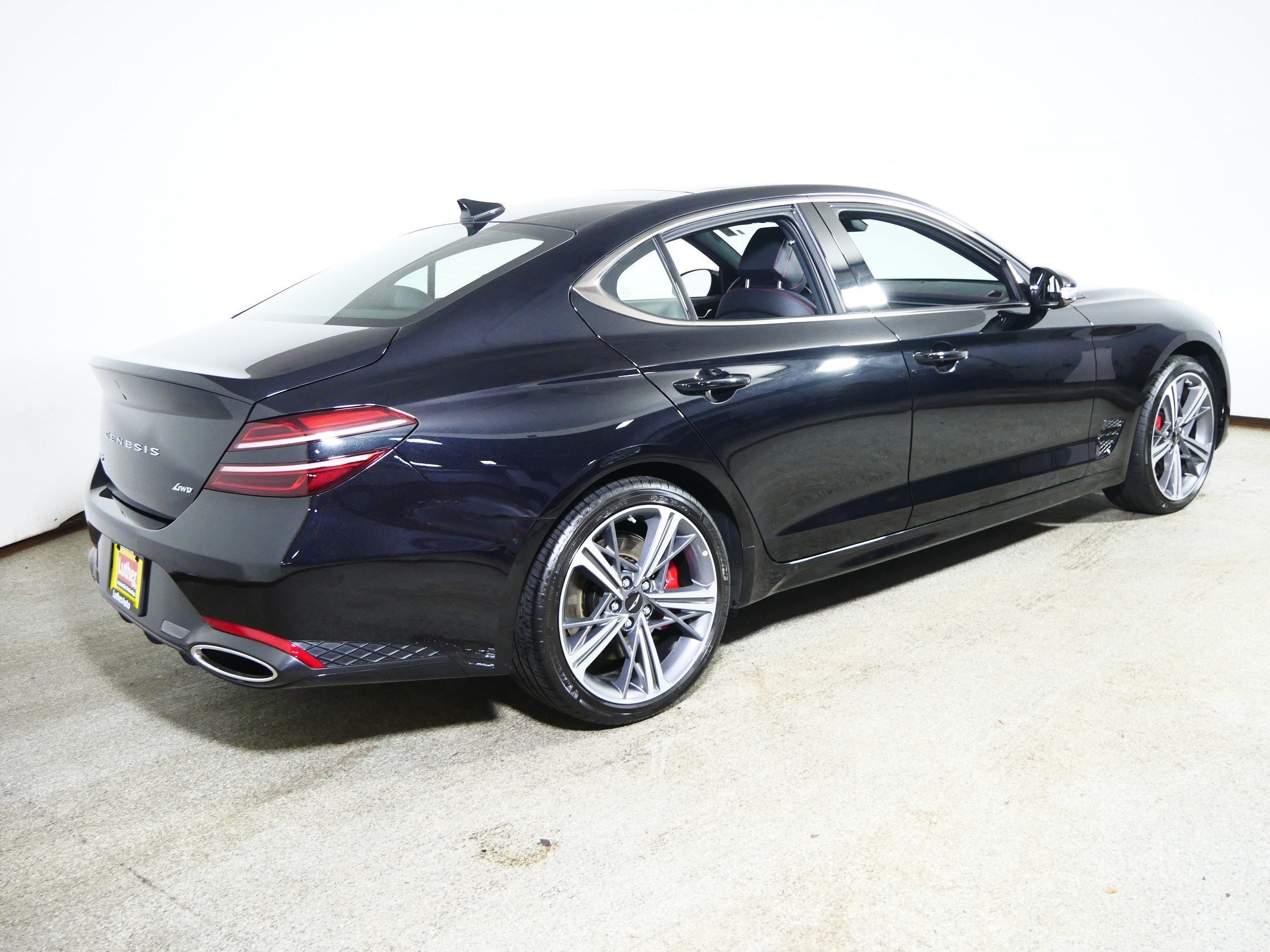 Certified Used 2025 Vik Black Genesis 2.5T image 7