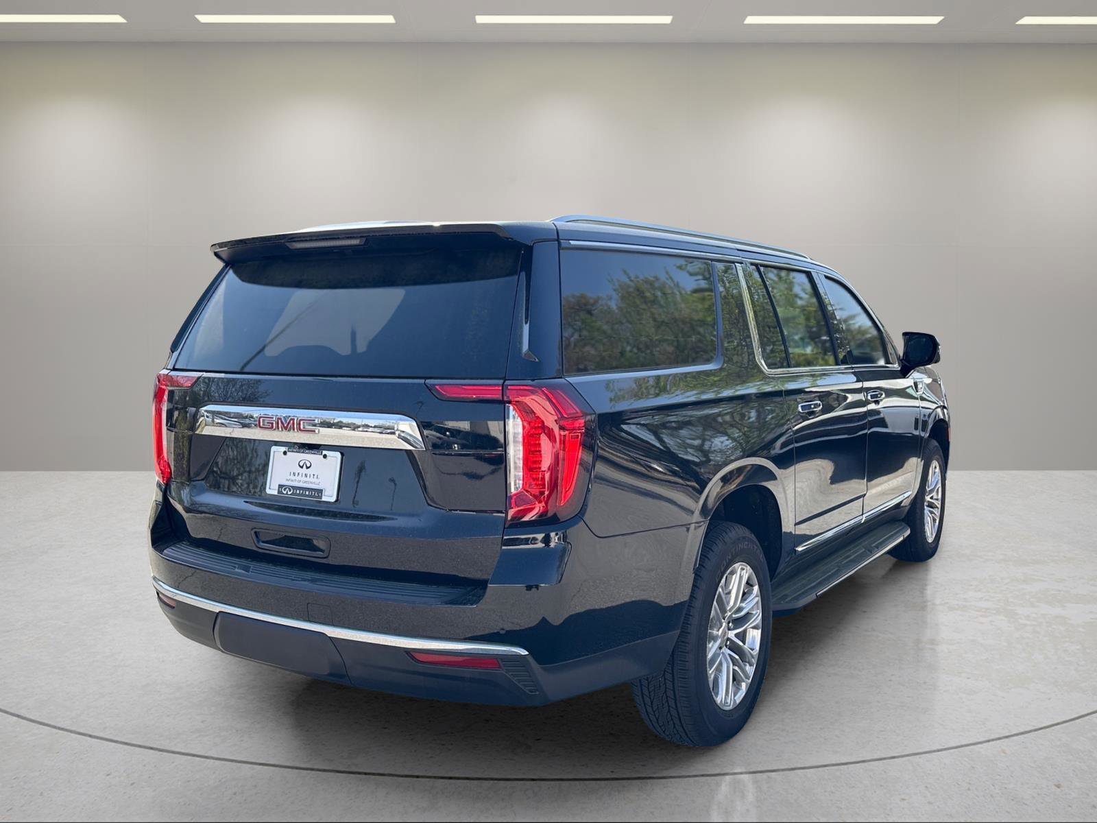 Used 2024 Onyx Black GMC SLT image 5