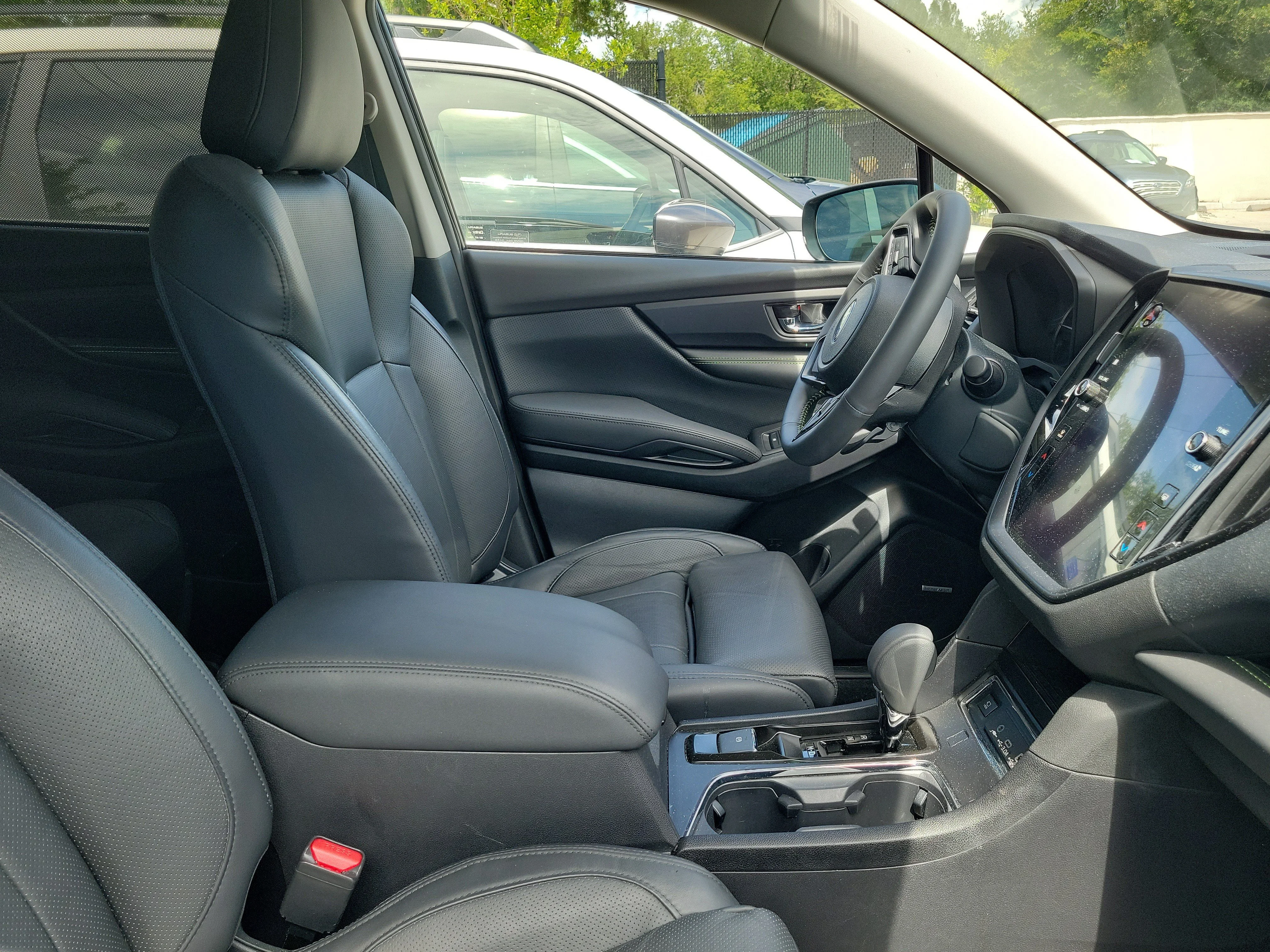 Used 2025 Cosmic Blue Pearl Subaru Onyx Edition Touring image 10