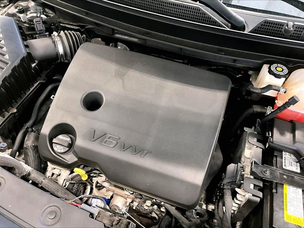Used 2023 Black Buick Essence image 36