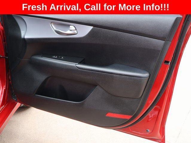 Used 2022  Kia LXS image 11