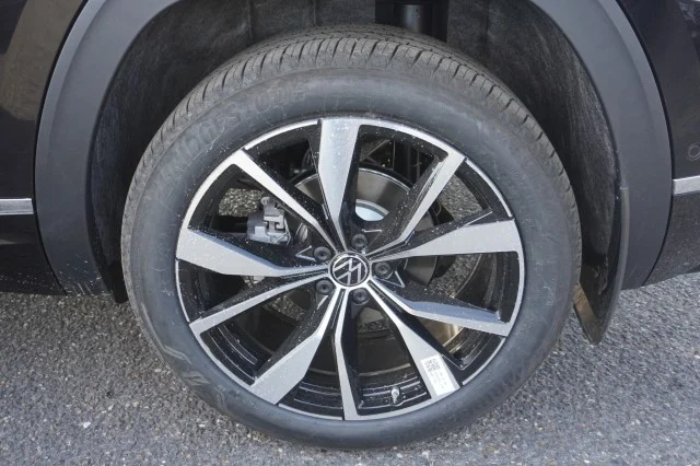 New 2026 Deep Black Pearl Volkswagen 2.0T SEL Premium R-Line image 13
