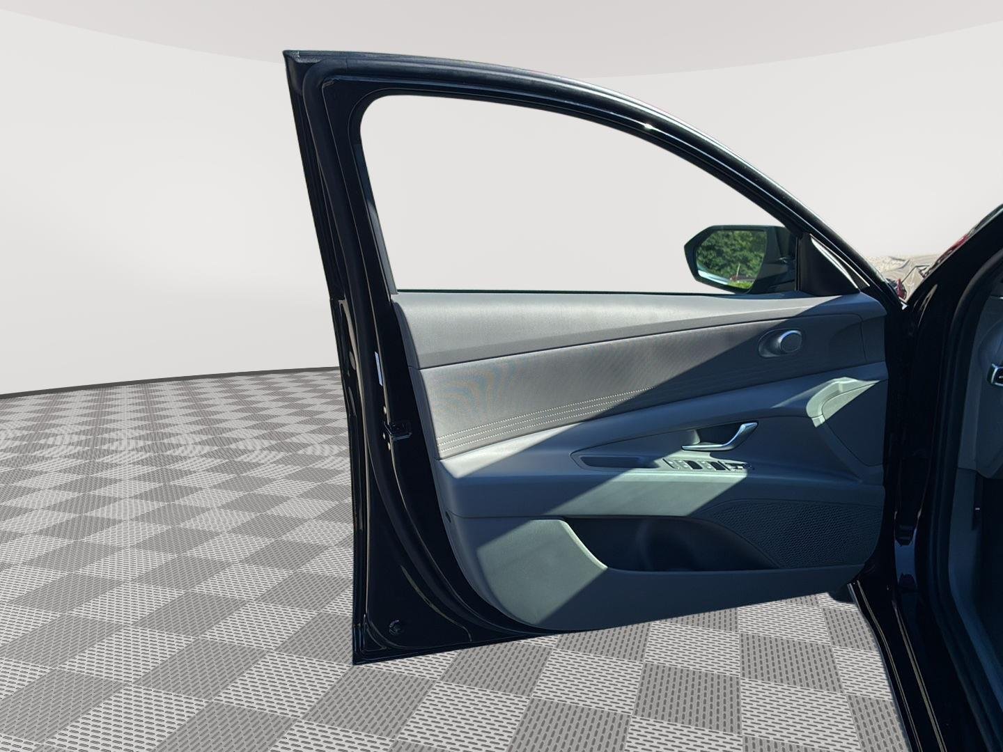 Used 2026 Abyss Black Hyundai SE image 28