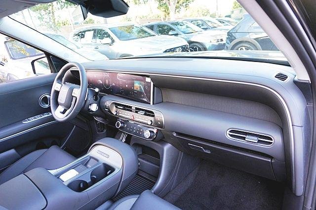 New 2026 Black Hyundai SEL FWD image 11