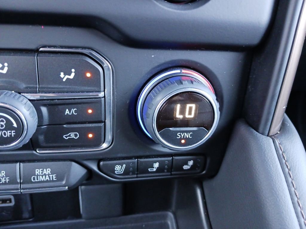 Used 2023 Iridescent Pearl Tricoat Chevrolet High Country image 27