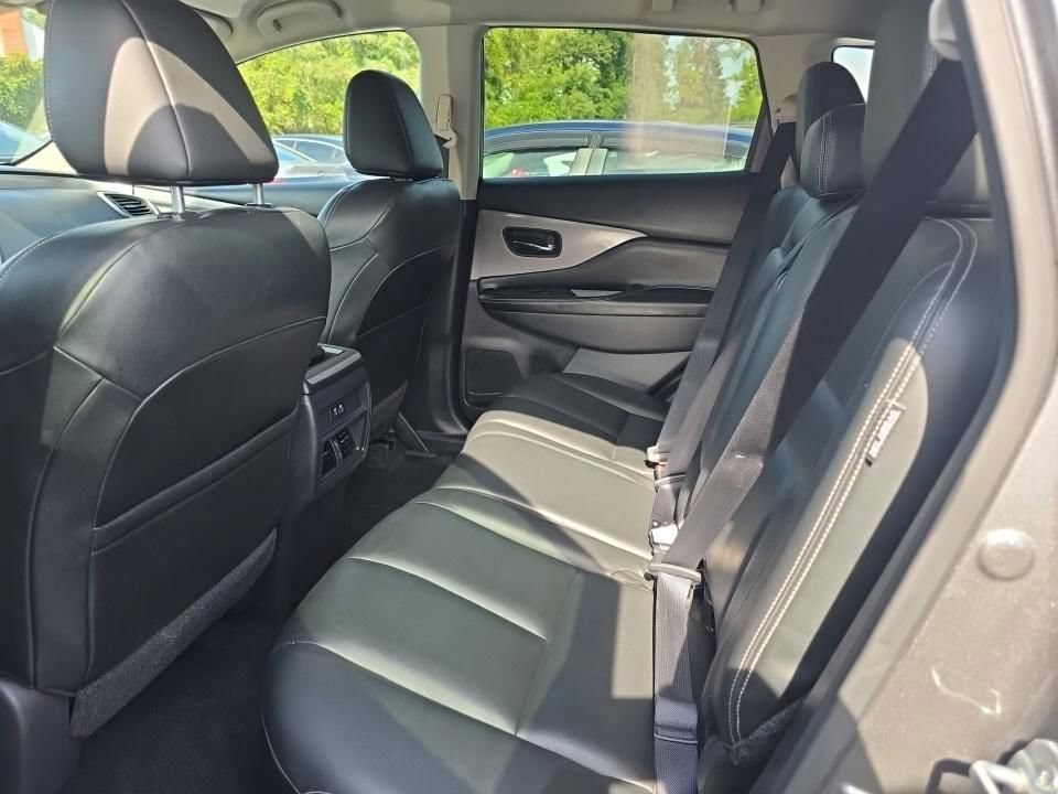 Used 2023 Gray Nissan SV image 8