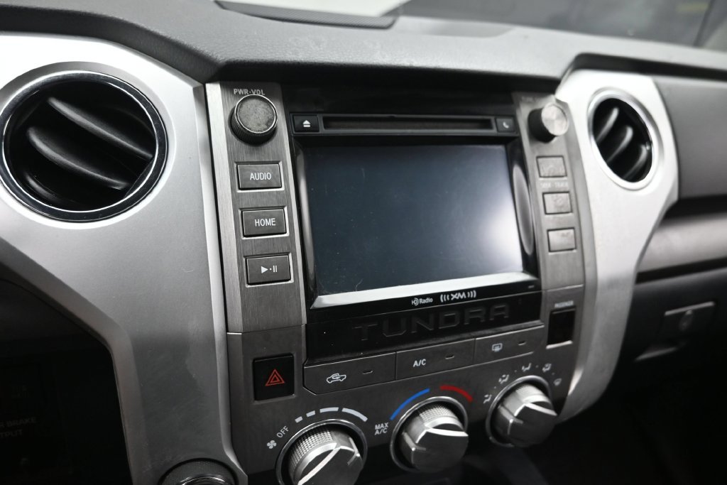 Used 2017 Gray Toyota SR5 image 20