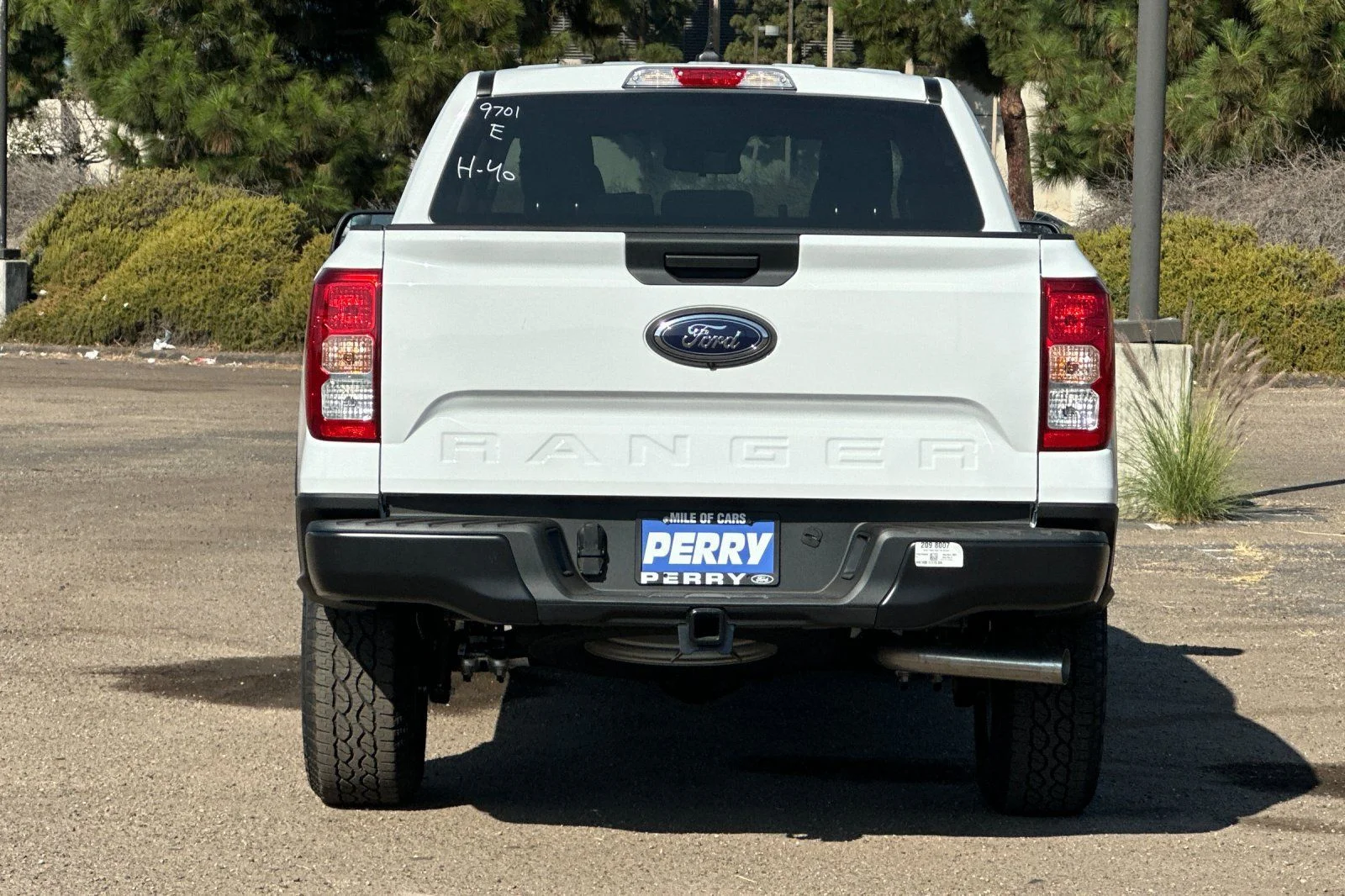 New 2026 Oxford White Ford XL image 4