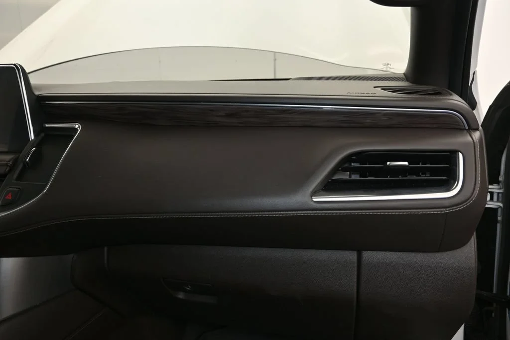 Used 2021 Summit White Chevrolet LT image 24