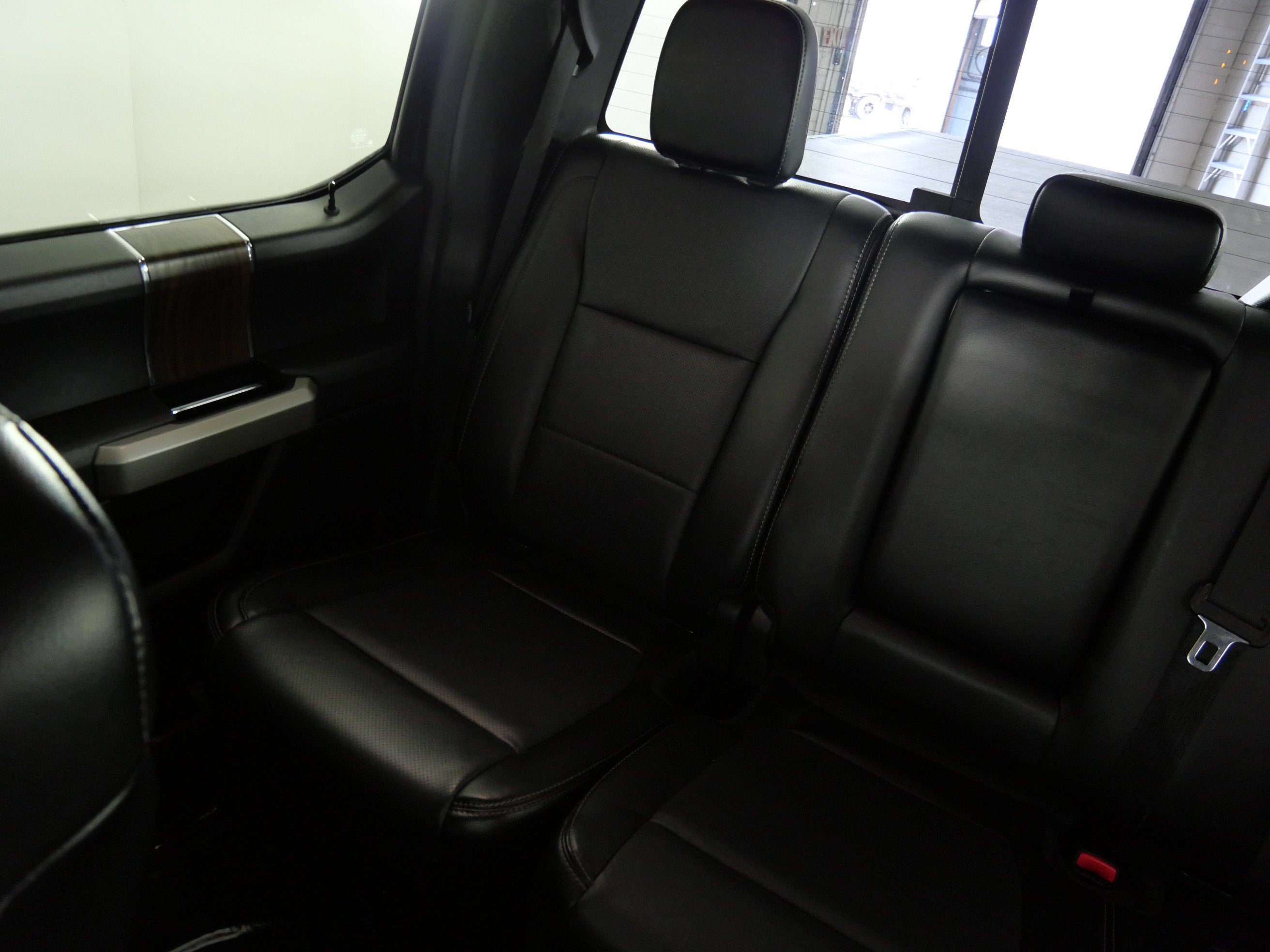 Used 2016 Shadow Black Ford Lariat image 12