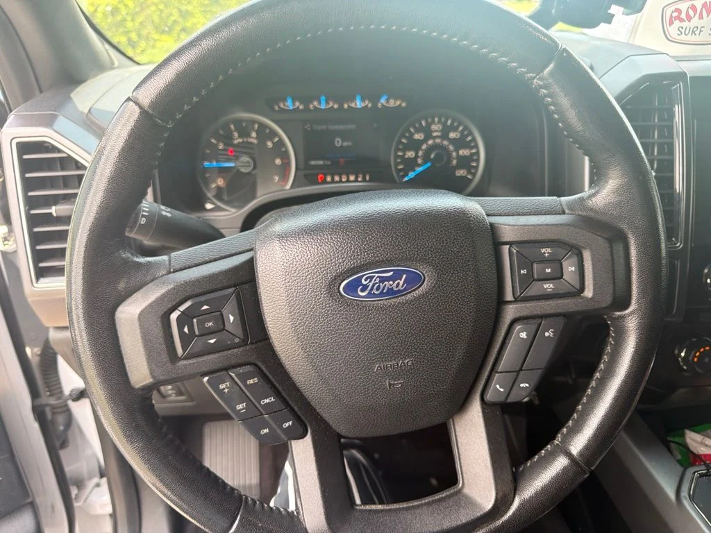 Used 2017 White Ford XLT image 8