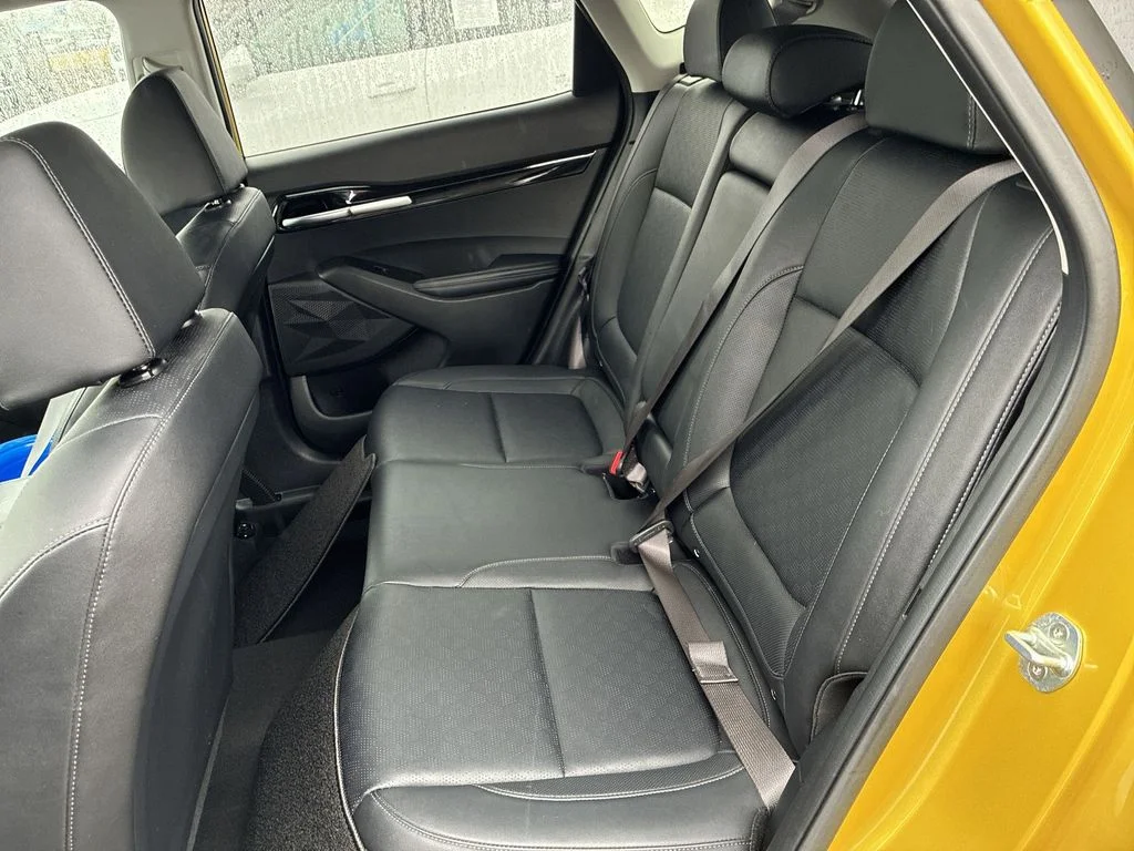 Used 2021 Yellow Kia SX image 18