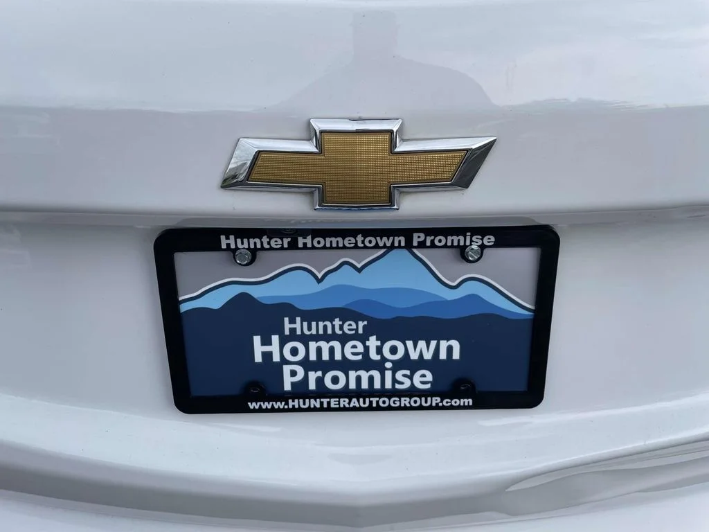 Used 2023 Summit White Chevrolet LT image 12