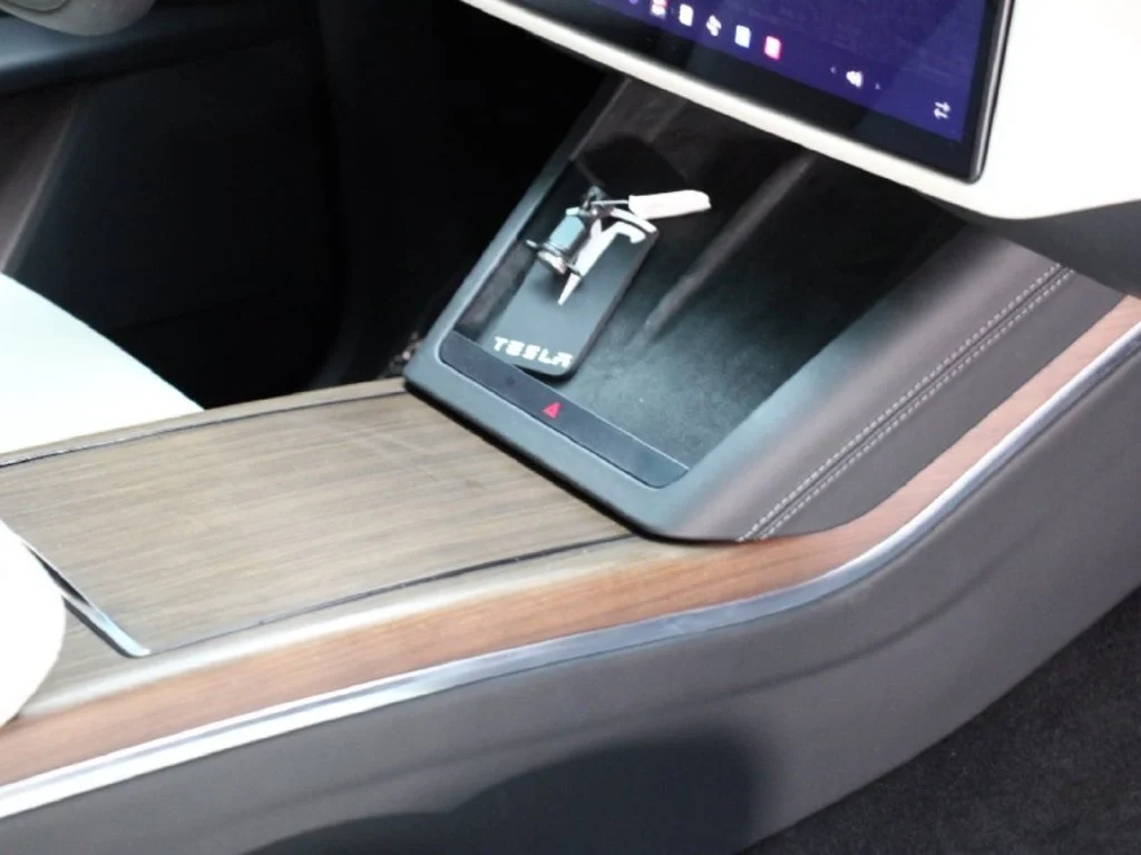 Used 2023 Pearl White Multi-Coat Tesla 7 Seater AWD image 8