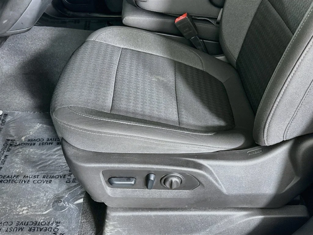 Used 2023 White Chevrolet LT image 18