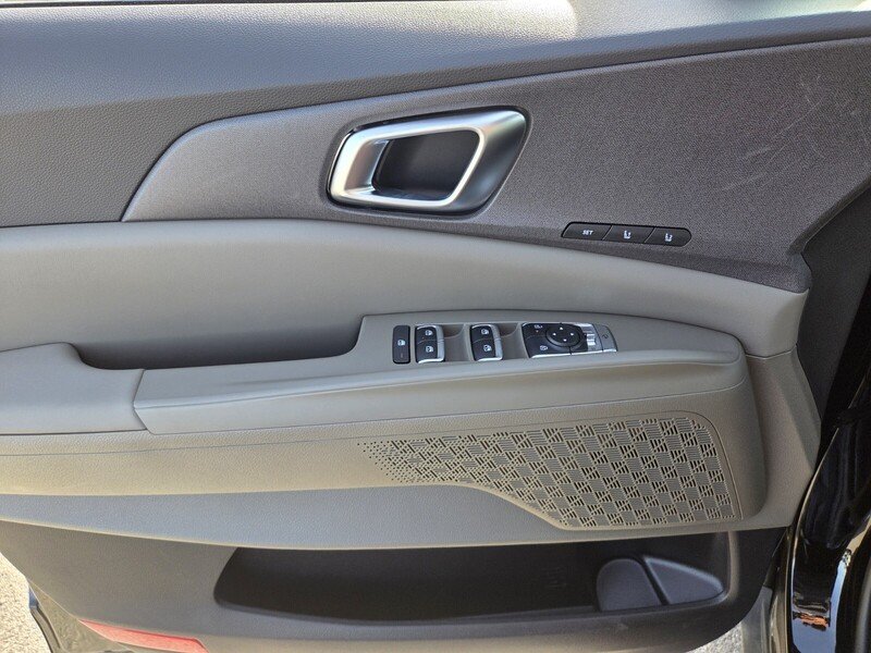 New 2026 Aurora Black Pearl Kia SX image 12
