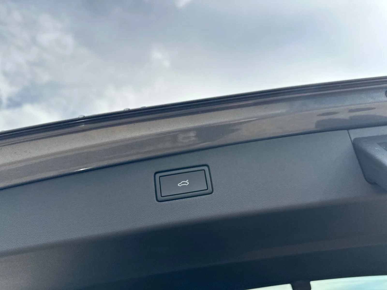 New 2026 Gray Volkswagen 2.0T SE R-Line Black image 31