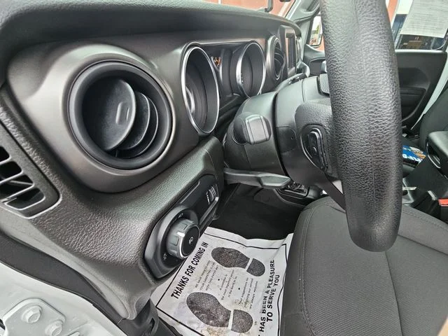2023 Jeep Wrangler 4-Door Willys Sport - Photo 12