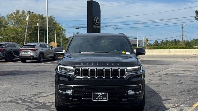 Used 2024 Diamond Black Crystal Pearlcoat Jeep Base image 9