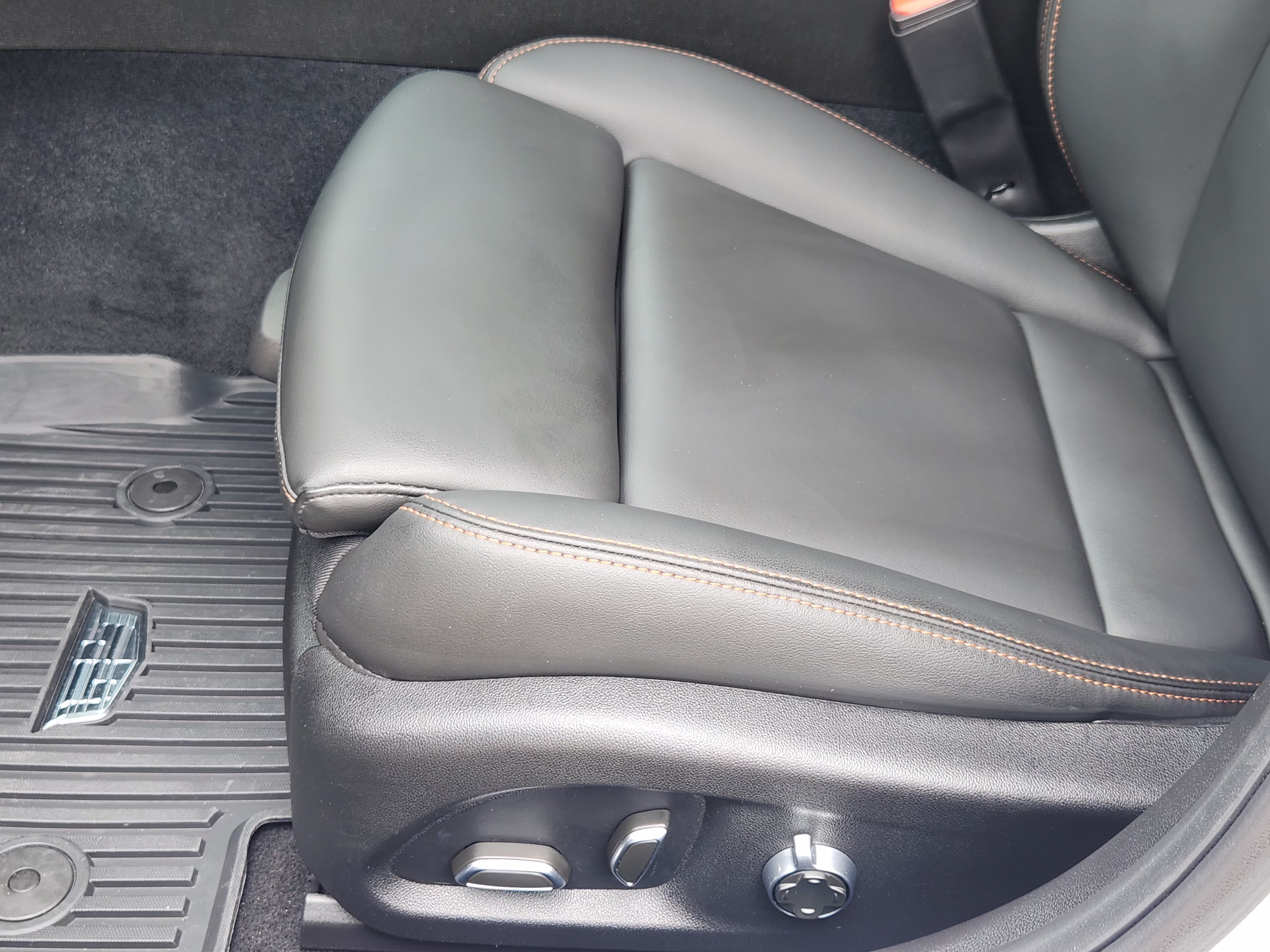 Used 2025 Summit White Cadillac Sport image 25