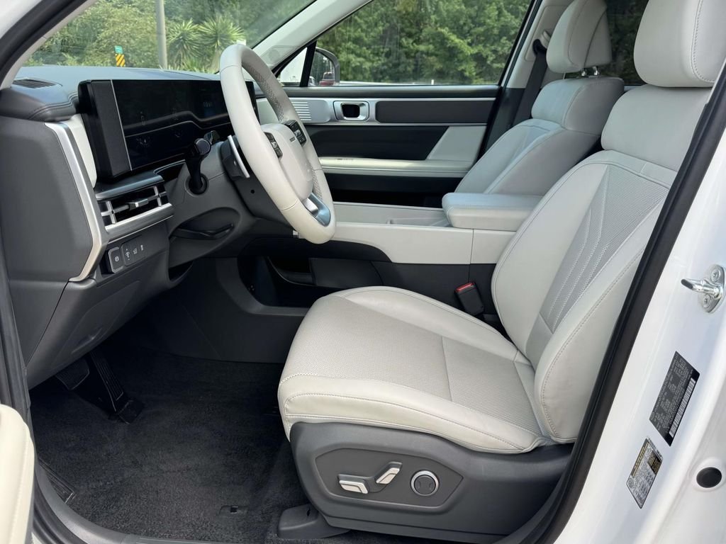 Used 2026 White Hyundai SEL image 22