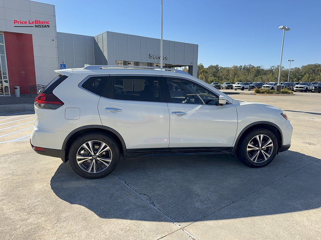 Used 2019 WHITE Nissan SV image 8