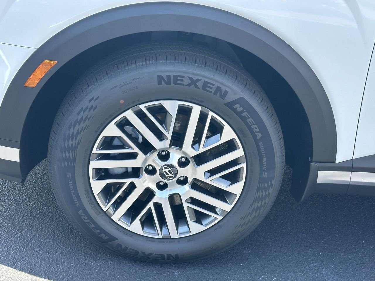 New 2026 Creamy White Pearl Hyundai SEL 7P image 11