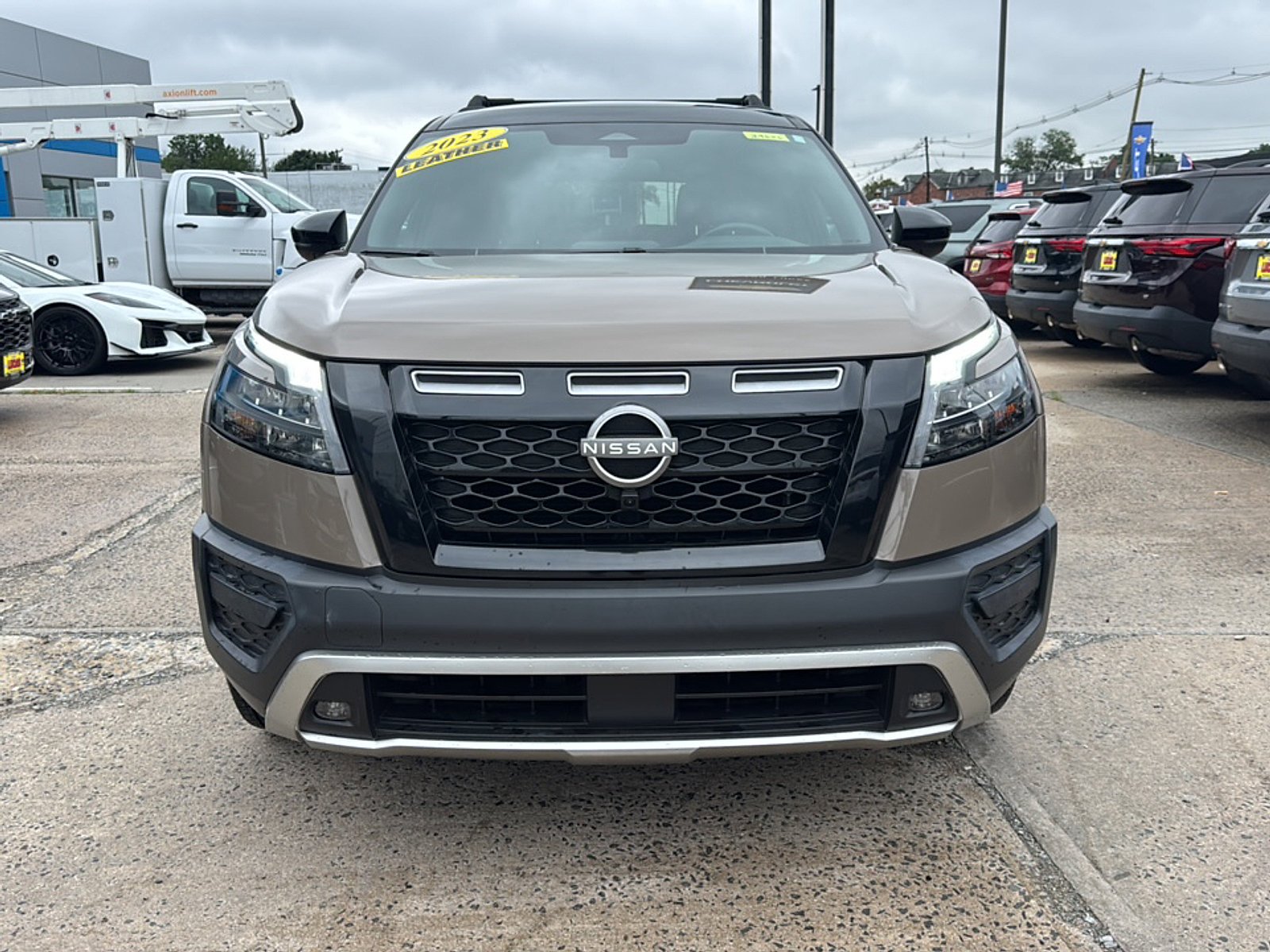 Used 2023 Baja Storm/Super Black Roof Nissan Rock Creek image 3