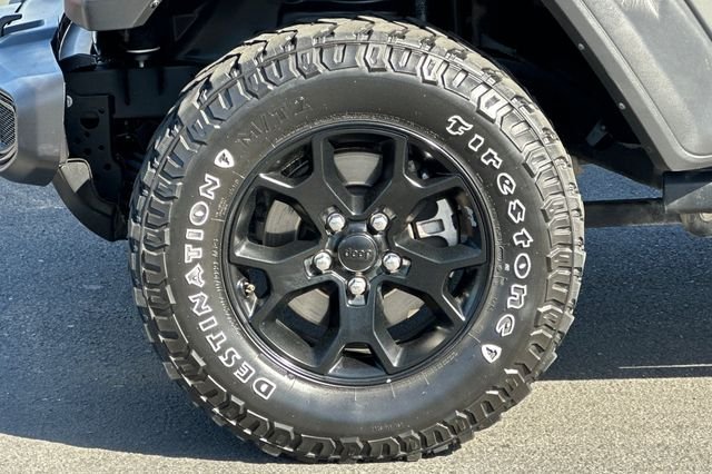 Used 2022 Gray Jeep Unlimited Willys image 29