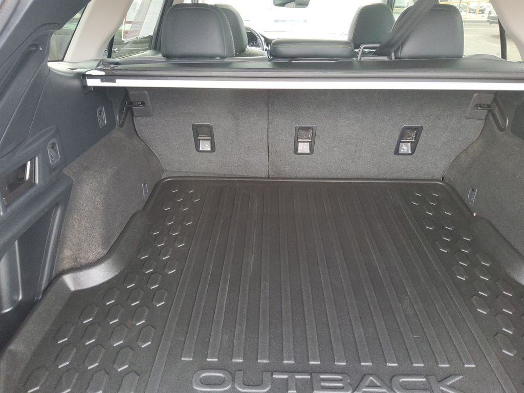 Used 2022 Gray Subaru Onyx Edition XT image 30